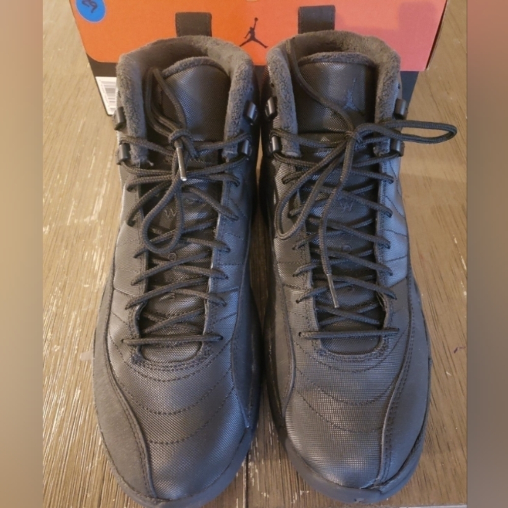 Air Jordan 12 Retro Winter Size 11